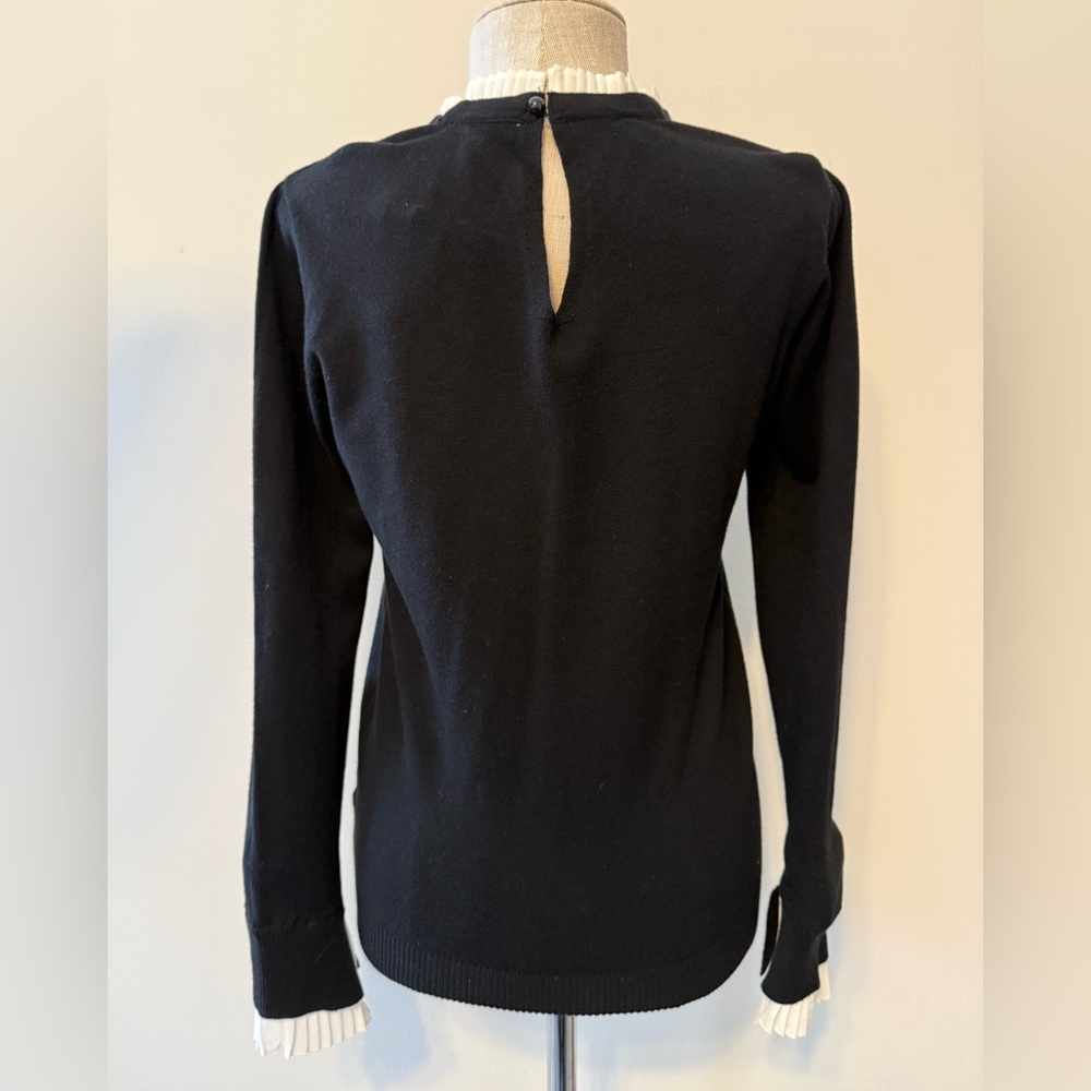 Vila Milano Black and White Ribbed Collar Flutter Sleeve Top - Picture 7 of 8